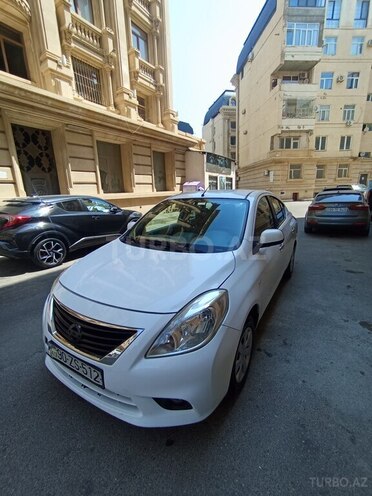 Nissan Sunny 2013, 230,000 km - 1.5 л - Bakı
