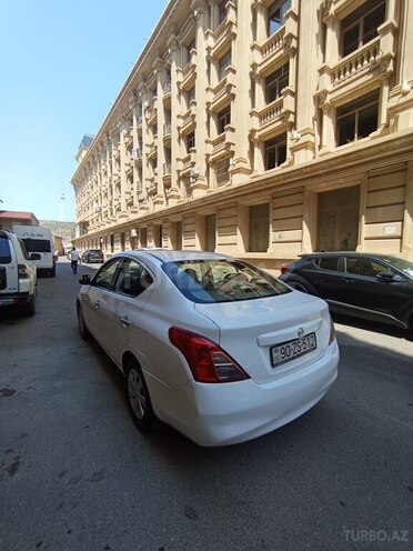 Nissan Sunny 2013, 230,000 km - 1.5 л - Bakı