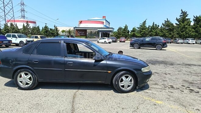 Opel Vectra 1996, 306,020 km - 1.8 l - Bakı