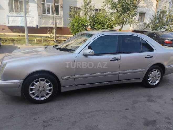 Mercedes E 240 1999, 221,174 km - 2.4 л - Sumqayıt