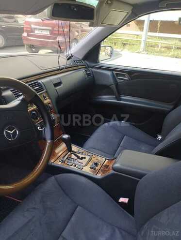 Mercedes E 240 1999, 221,174 km - 2.4 л - Sumqayıt