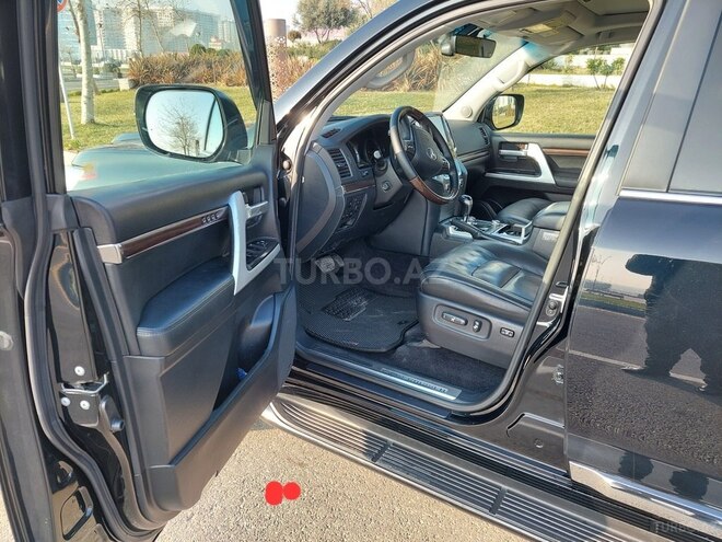 Toyota Land Cruiser 2018, 131,000 km - 4.6 l - Bakı