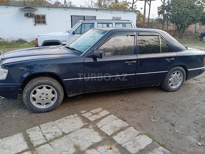 Mercedes E 250 1992, 350,000 km - 2.5 l - Salyan