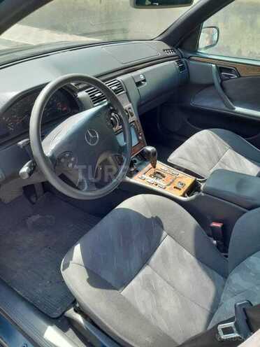Mercedes E 270 1999, 450,000 km - 2.7 l - Bakı