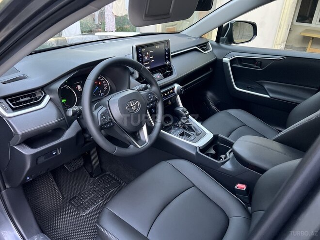 Toyota RAV4 2021, 100,900 km - 2.5 l - Bakı