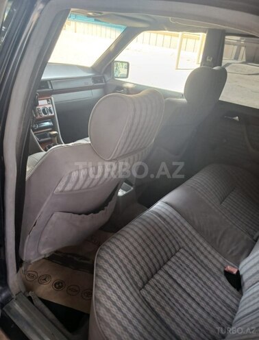 Mercedes E 220 1993, 250,000 km - 2.2 л - Bakı