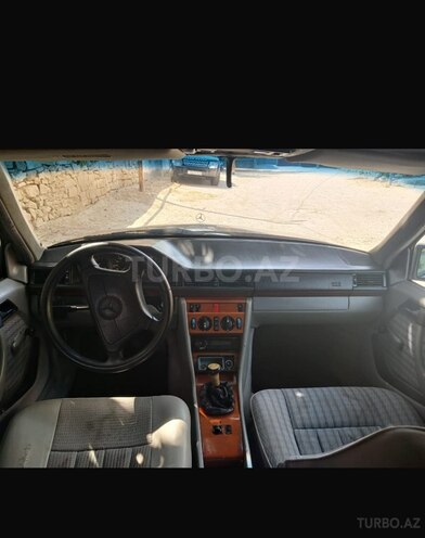 Mercedes E 220 1993, 250,000 km - 2.2 л - Bakı