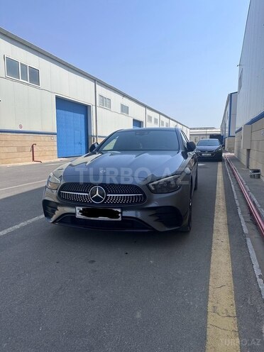 Mercedes E 300 e 4MATIC-2