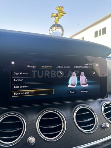 Mercedes E 300 e 4MATIC-13