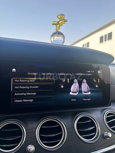 Mercedes E 300 e 4MATIC-12