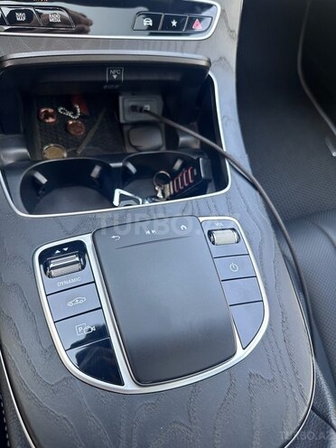 Mercedes E 300 e 4MATIC-14