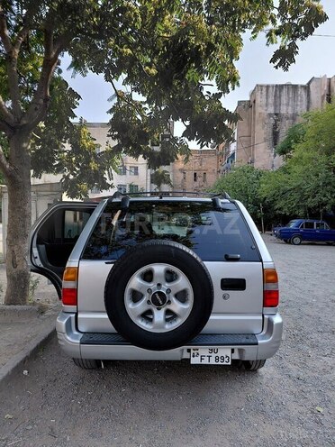 Isuzu  1999, 238,183 km - 3.2 l - Göygöl