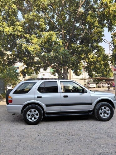 Isuzu  1999, 238,183 km - 3.2 l - Göygöl