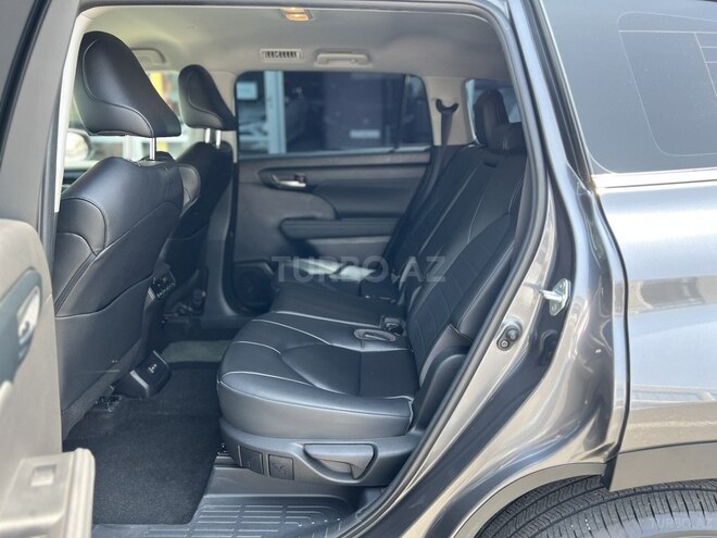 Toyota Highlander 2023, 28,140 km - 2.4 l - Bakı