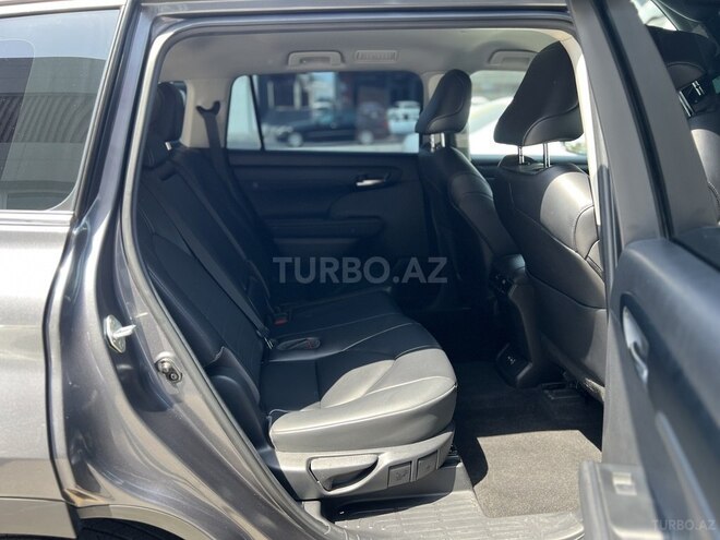 Toyota Highlander 2023, 28,140 km - 2.4 l - Bakı