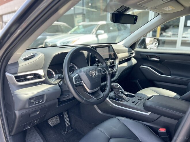 Toyota Highlander 2023, 28,140 km - 2.4 l - Bakı