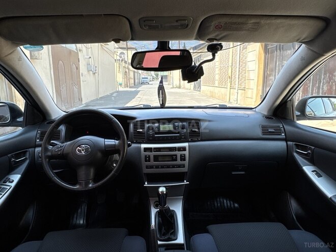 Toyota Corolla 2004, 266,000 km - 1.4 л - Bakı