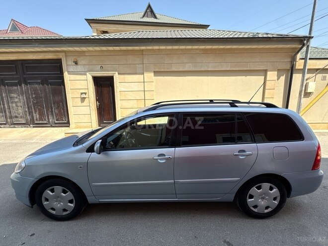 Toyota Corolla 2004, 266,000 km - 1.4 л - Bakı