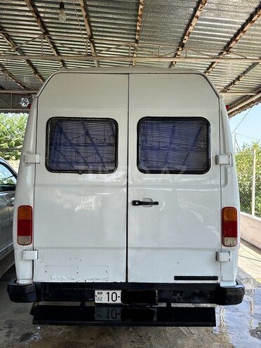 Mercedes 410 D 1993, 395,000 km - 2.9 л - Şirvan