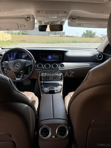 Mercedes E 220 d 2017, 181,500 km - 2.0 l - Bakı