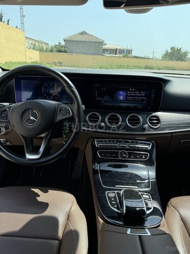 Mercedes E 220 d 2017, 181,500 km - 2.0 l - Bakı