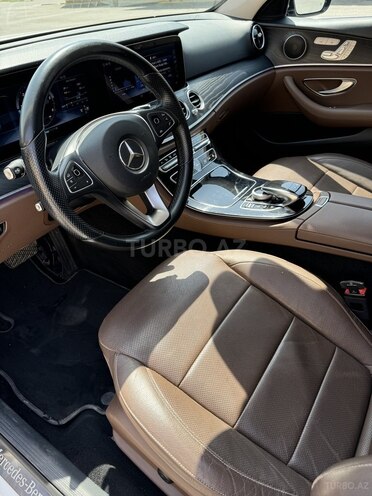 Mercedes E 220 d 2017, 181,500 km - 2.0 l - Bakı