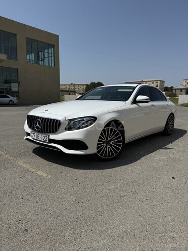 Mercedes E 220 d 2017, 181,500 km - 2.0 l - Bakı