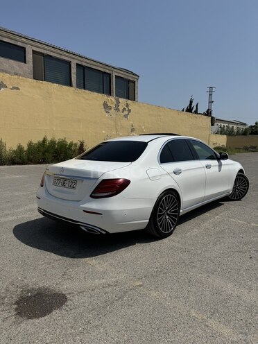 Mercedes E 220 d 2017, 181,500 km - 2.0 l - Bakı