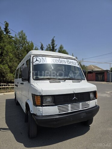 Mercedes 208 D 1993, 50,000 km - 2.9 л - Şirvan
