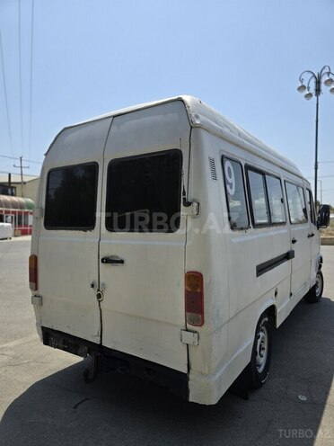 Mercedes 208 D 1993, 50,000 km - 2.9 л - Şirvan