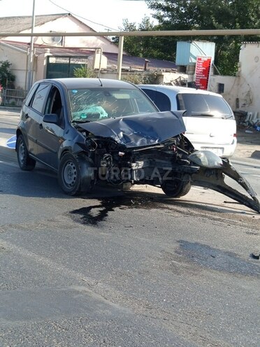 Ford Fiesta 2007, 420,000 km - 1.4 л - Bakı