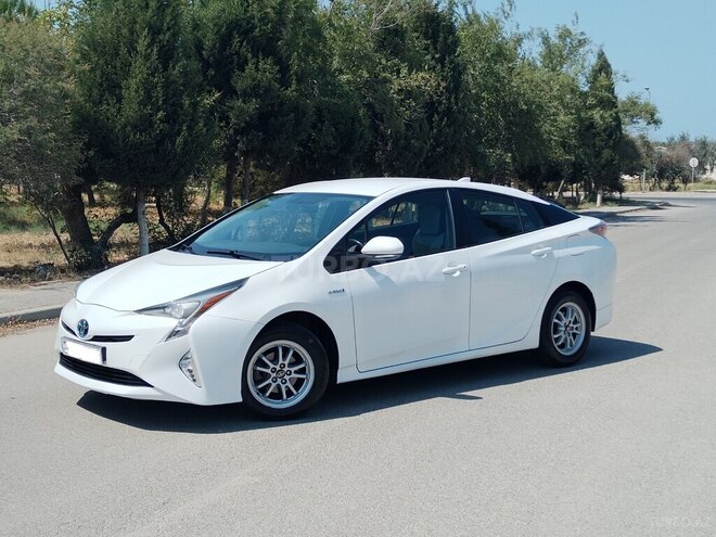Toyota Prius 2018, 130,000 km - 1.8 l - Sumqayıt