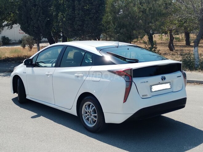 Toyota Prius 2018, 130,000 km - 1.8 l - Sumqayıt