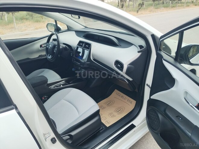 Toyota Prius 2018, 130,000 km - 1.8 l - Sumqayıt