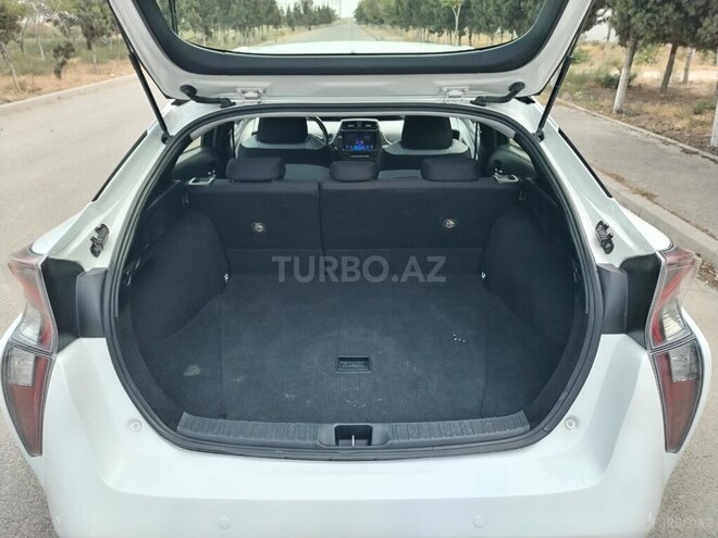 Toyota Prius 2018, 130,000 km - 1.8 l - Sumqayıt