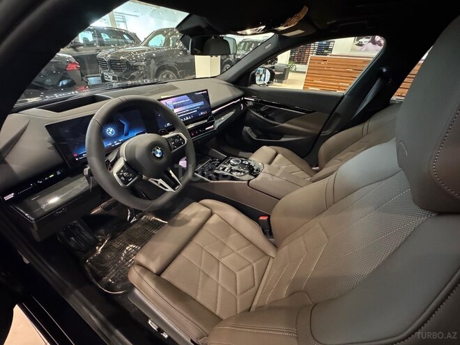BMW 520-11