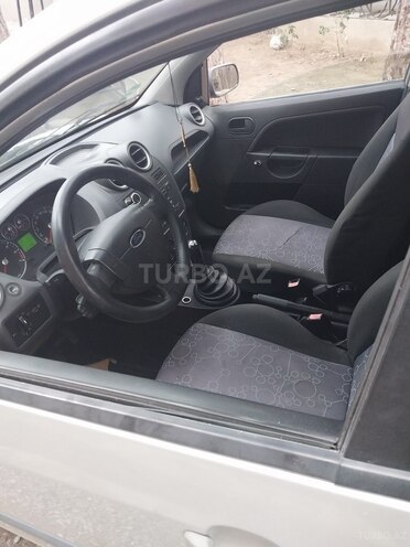 Ford Fiesta 2006, 312,000 km - 1.2 л - Bakı