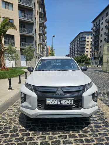Mitsubishi L200 2021, 185,400 km - 2.4 l - Bakı