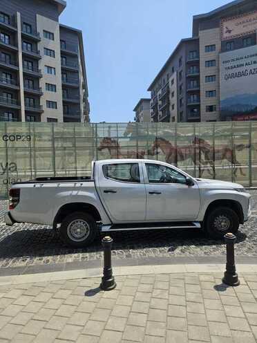 Mitsubishi L200 2021, 185,400 km - 2.4 l - Bakı