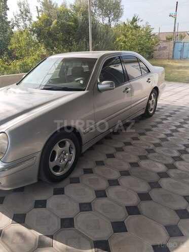 Mercedes E 270 1999, 382,000 km - 2.7 l - Biləsuvar