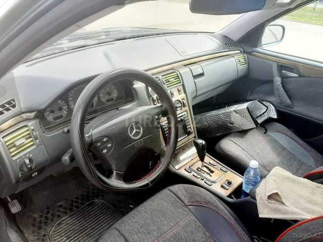 Mercedes E 280 2000, 325,000 km - 2.8 l - Bakı
