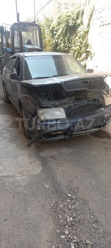 Skoda Octavia 2001, 645,468 km - 1.9 l - Yevlax