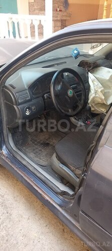 Skoda Octavia 2001, 645,468 km - 1.9 l - Yevlax