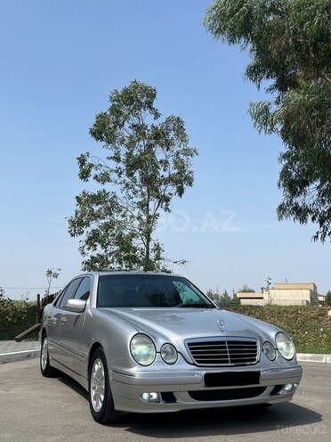 Mercedes E 320 2000, 323,000 km - 3.2 l - Yevlax