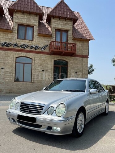 Mercedes E 320 2000, 323,000 km - 3.2 l - Yevlax