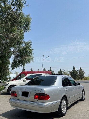 Mercedes E 320 2000, 323,000 km - 3.2 l - Yevlax