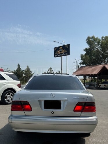 Mercedes E 320 2000, 323,000 km - 3.2 l - Yevlax