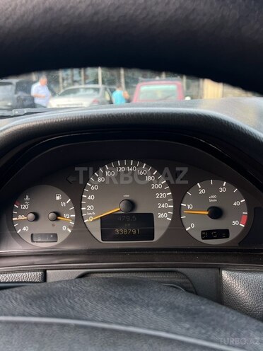 Mercedes E 220 d 2001, 320,000 km - 2.2 l - Bakı