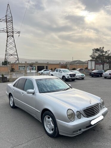Mercedes E 220 d 2001, 320,000 km - 2.2 l - Bakı