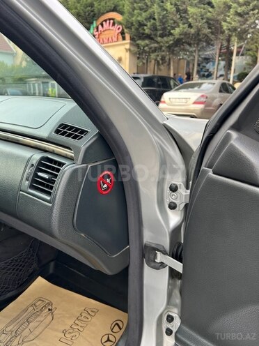 Mercedes E 220 d 2001, 320,000 km - 2.2 l - Bakı